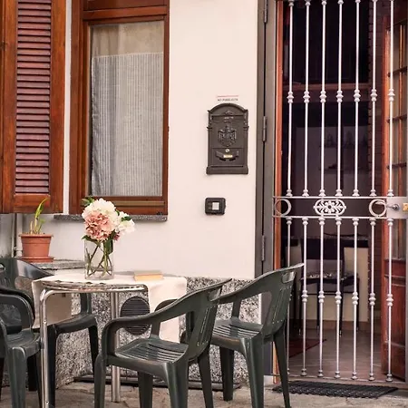 Altido Rustic Apt For 2 On Lake Como Shore Appartement