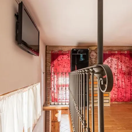 Lägenhet Altido Rustic Apt For 2 On Lake Como Shore *